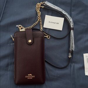 NWT Coach Cranberry Phone Crossbody& Gold Chain perfect for hands-free travel
